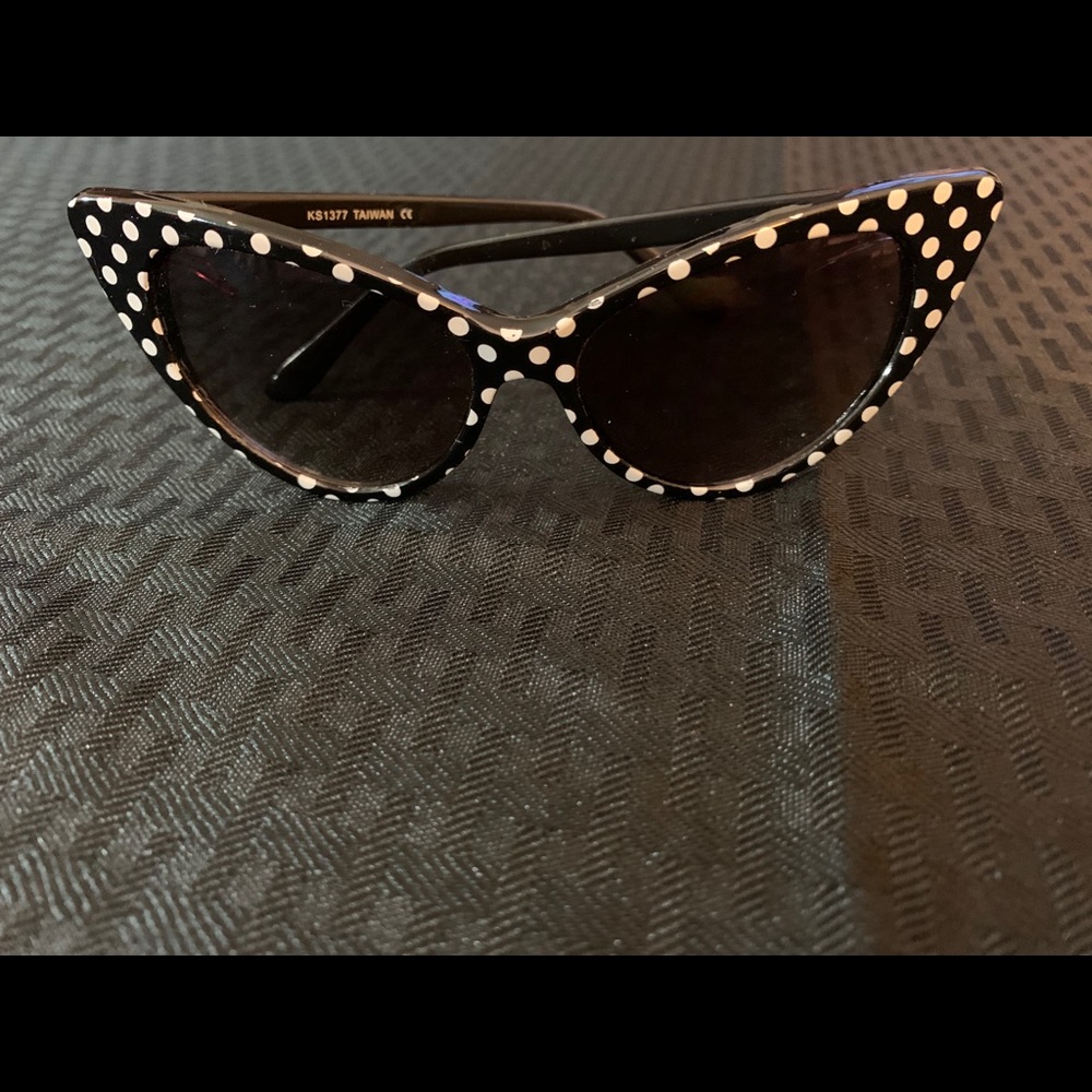 Retro Cat eye sunglasses